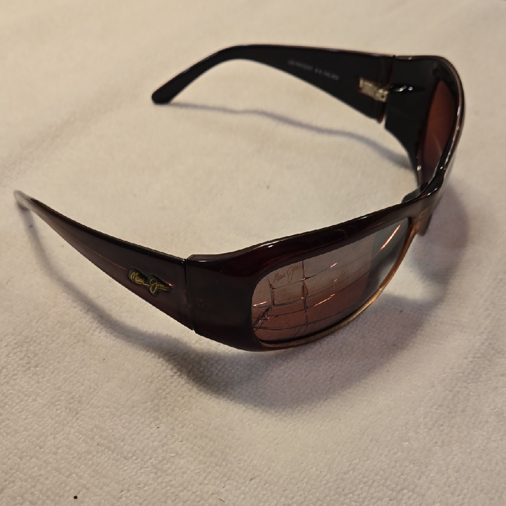 Maui Jim Hibiscus MJ 134-07 - FOR PARTS OR REPAIR - READ